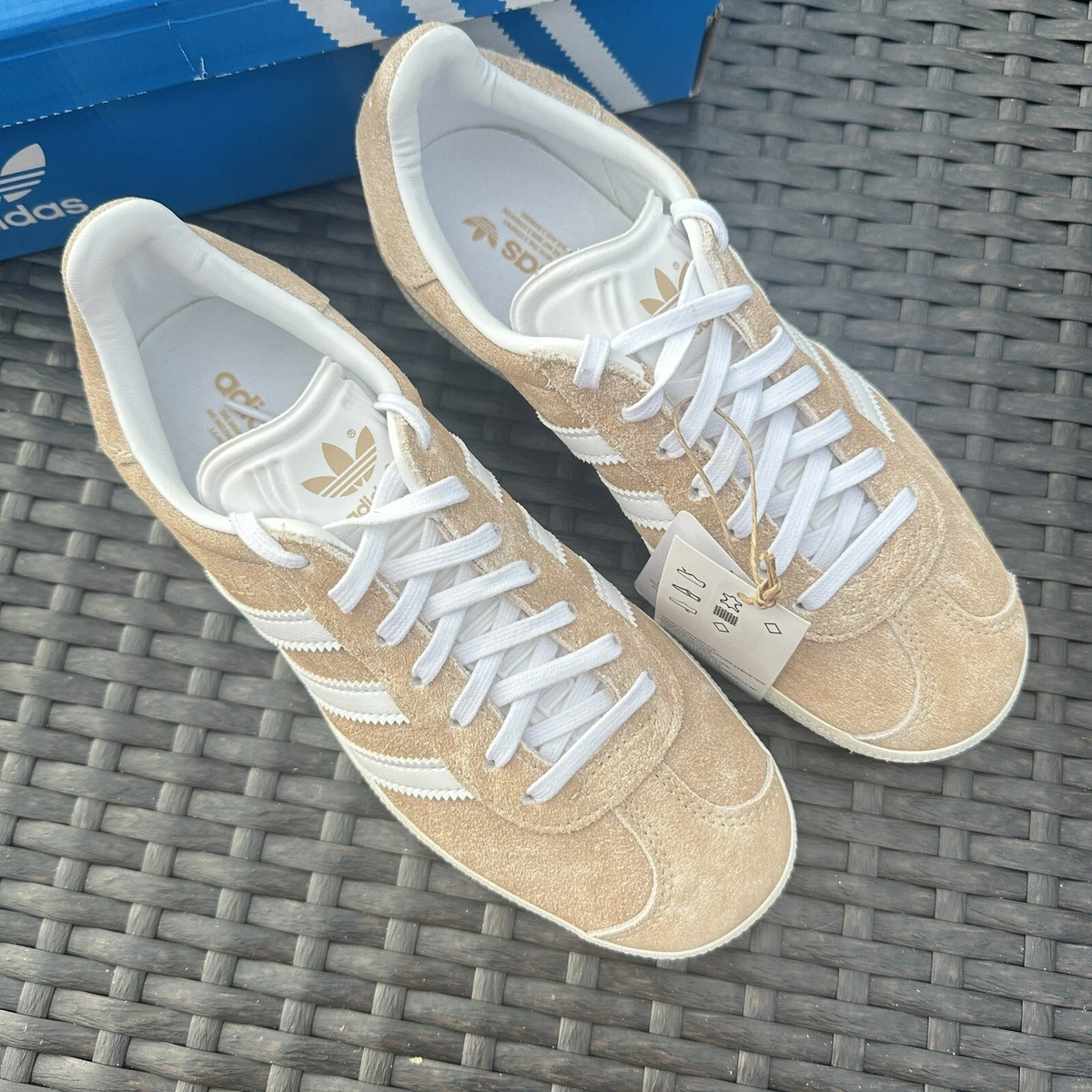 adidas gazelle silver green womens Adidas Gazelle Men's Lifestyle Shoe