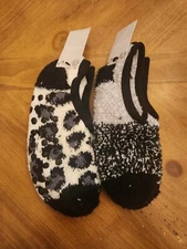 Women’s Fuzzy Liner Sock/Gripper Sock Shoe Size 4-10 BRAND NEW 2 Pairs 