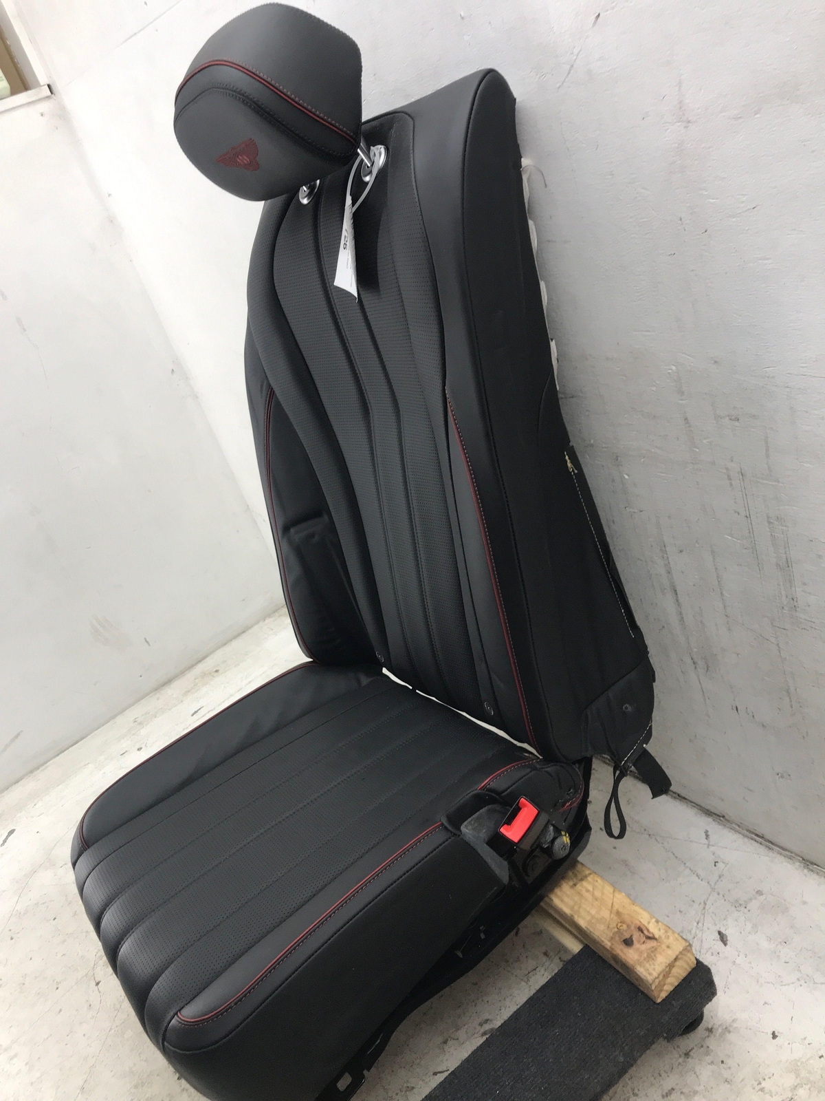 2013 - 2019 BENTLEY FLYING SPUR RIGHT REAR SEAT W/ SWITCH *SEATBELT INDENT* OEM