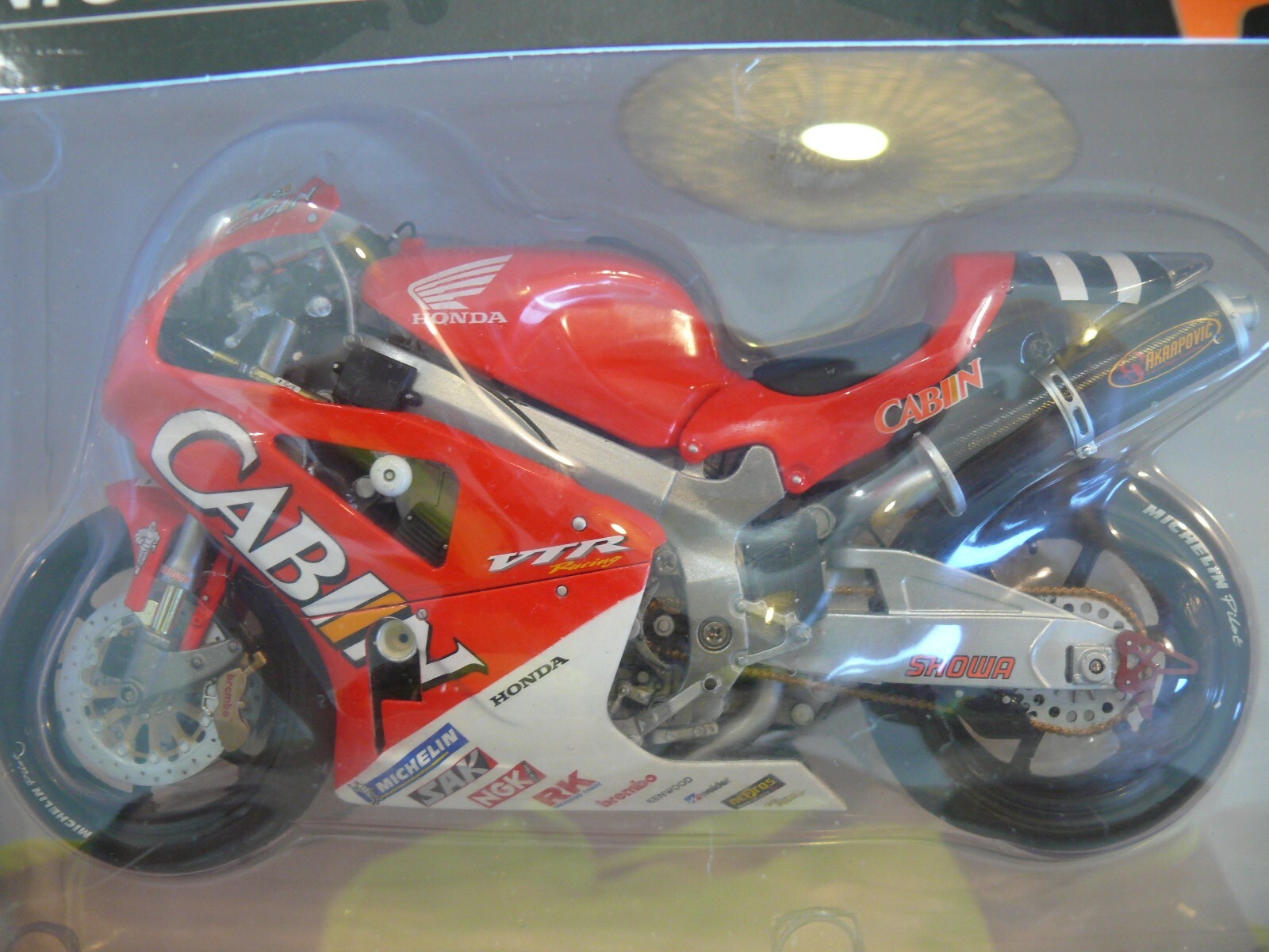 Picture 4 of 6