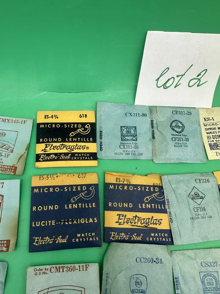 LOTE MIXTO VINTAGE DE PIEZAS DE RELOJ PULSERA DE CRISTAL DE REPUESTO PARA RELOJERO Foto 3 de 4