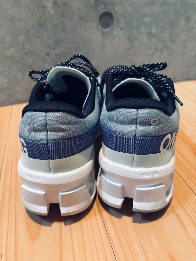 On Women 7.5US Cloudmonster 2 Used Twice Rare Sport Shoes Model Limited Edition image 3