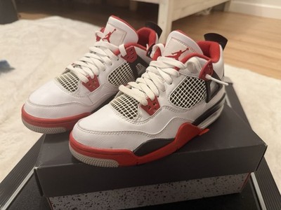 Size 6.5 Men's OR 8 Women'sWilling to negotiate Box included#sneakers#jordan