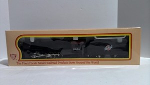 HO IHC Chicago and North Western 2-8-2 Steam Locomotive #2904 - Mikado w/Tender