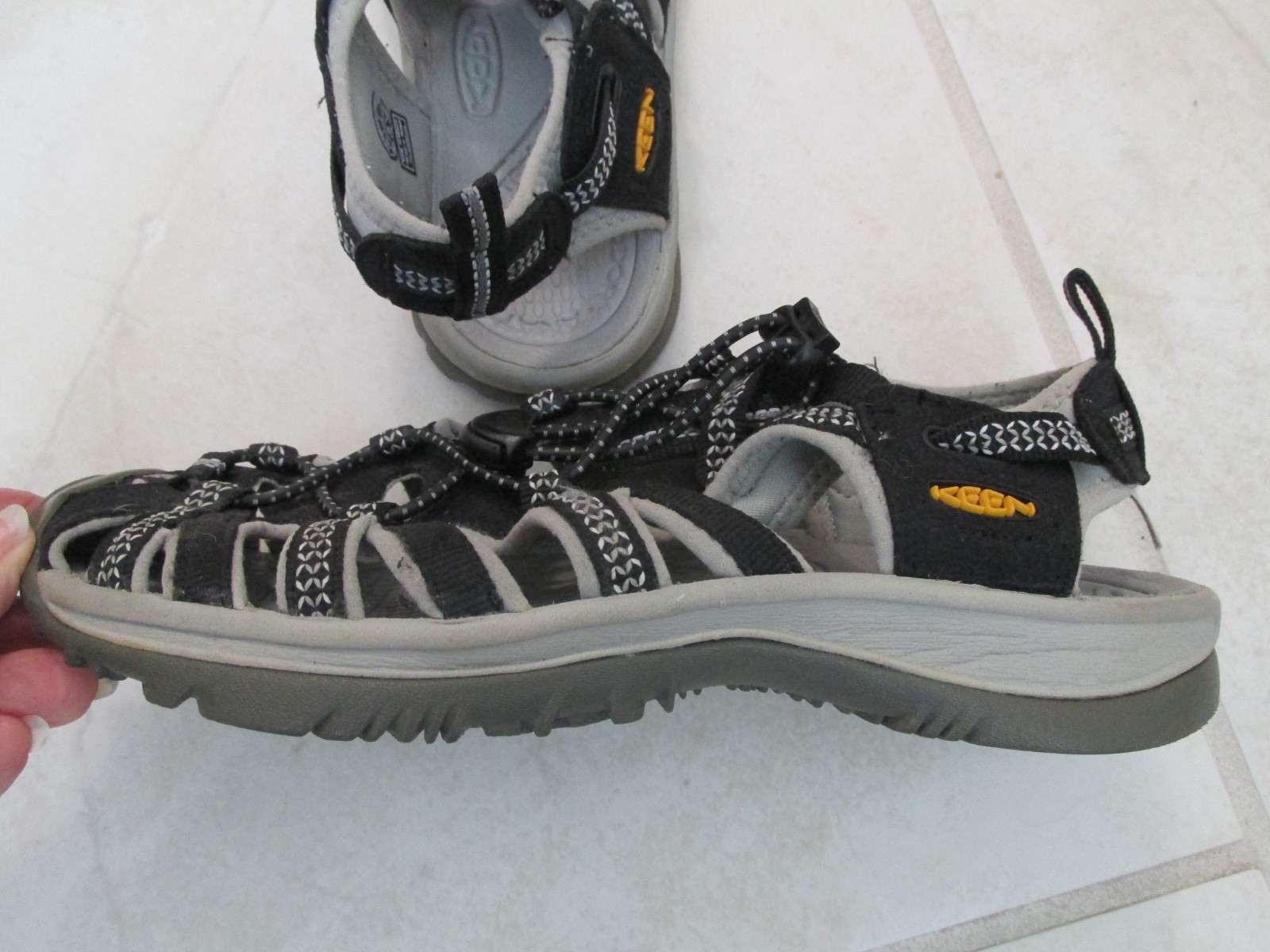 Sandali Keen Whisper Trail sport acquatici donna taglia 7 nero grigio scarpe 1008448