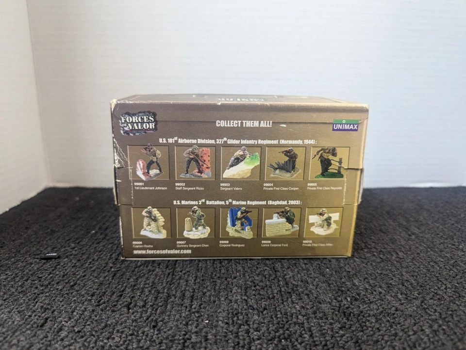 Forces of Valor 1:32 die cast U.S. Marines Baghdad 2003 Corporal Rodriguez A9 - Image 3 of 4