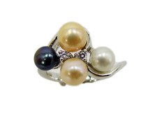 Multi color fresh water pearl ring with white, peach, and dark gray pearls NEW
