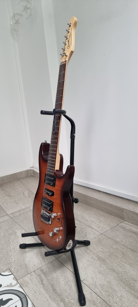 Godin Freeway SA (Synth Access) Light Burst Flame Electric Godin Freeway SA (Synth Access) Light Burst Flame Electric