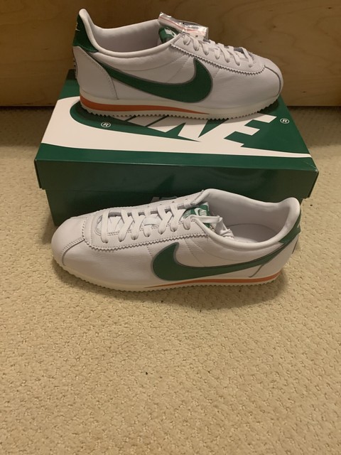 stranger things hawkins nike