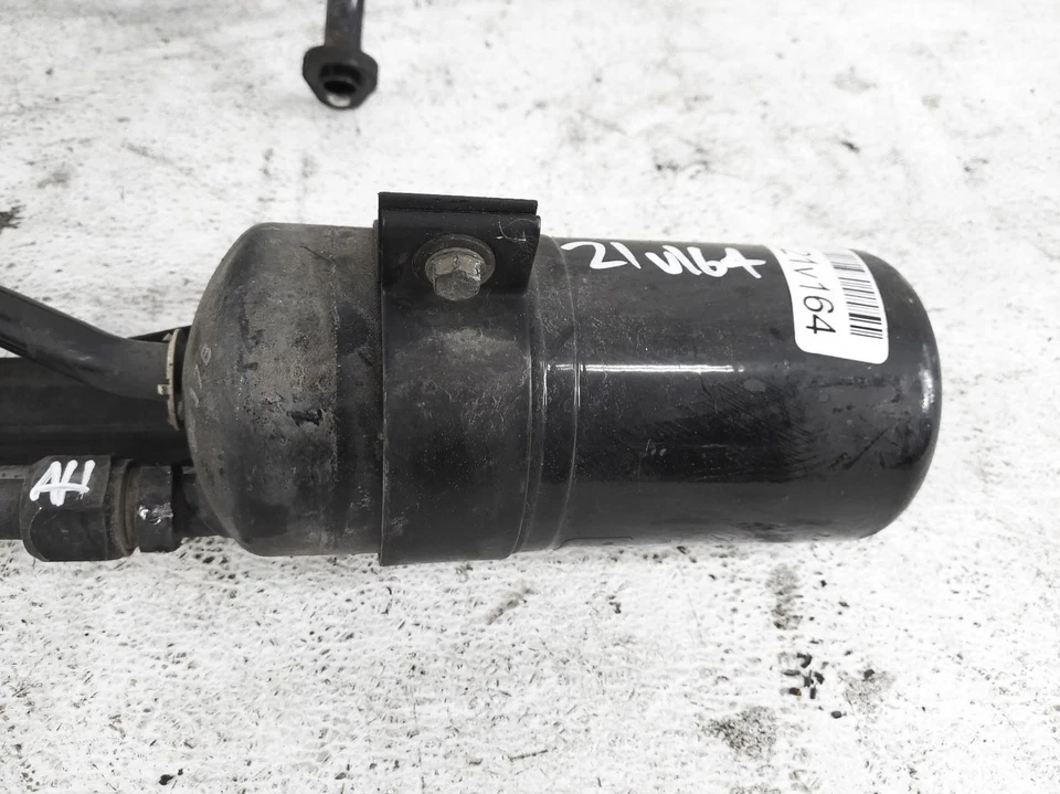 1998-2004 Volvo V70 A/C Drier / Accumulator - 9187629 - Image 2 of 4