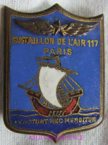 IN19706 - INSIGNE Bataillon de l’Air 117, émail, ailes relief, dos guilloché - Imagen 1 de 2