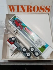 Winross Hershey diecast Semi truck 1993 in box advertising fall meet