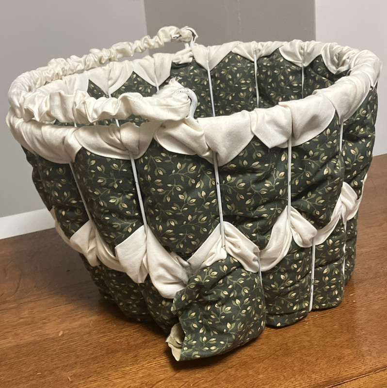 Green/White Floral Fabric-Lined Wire Basket w/ Handles, Round 15 in Indoor