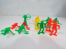 Vintage '70's or '80's Unbranded 2 1/2" - 3" Plastic Cowboys  Indians Lot