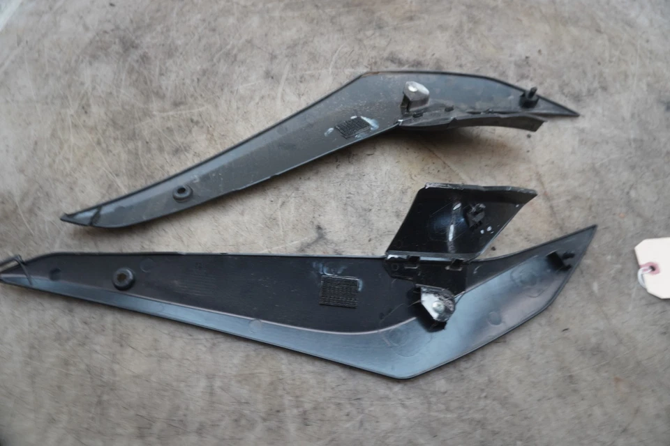 2024 SUZUKI GSXR 1000  LEFT & RIGHT TANK SEAT SIDE FAIRINGS PLASTIC E-480 Foto 3 de 4