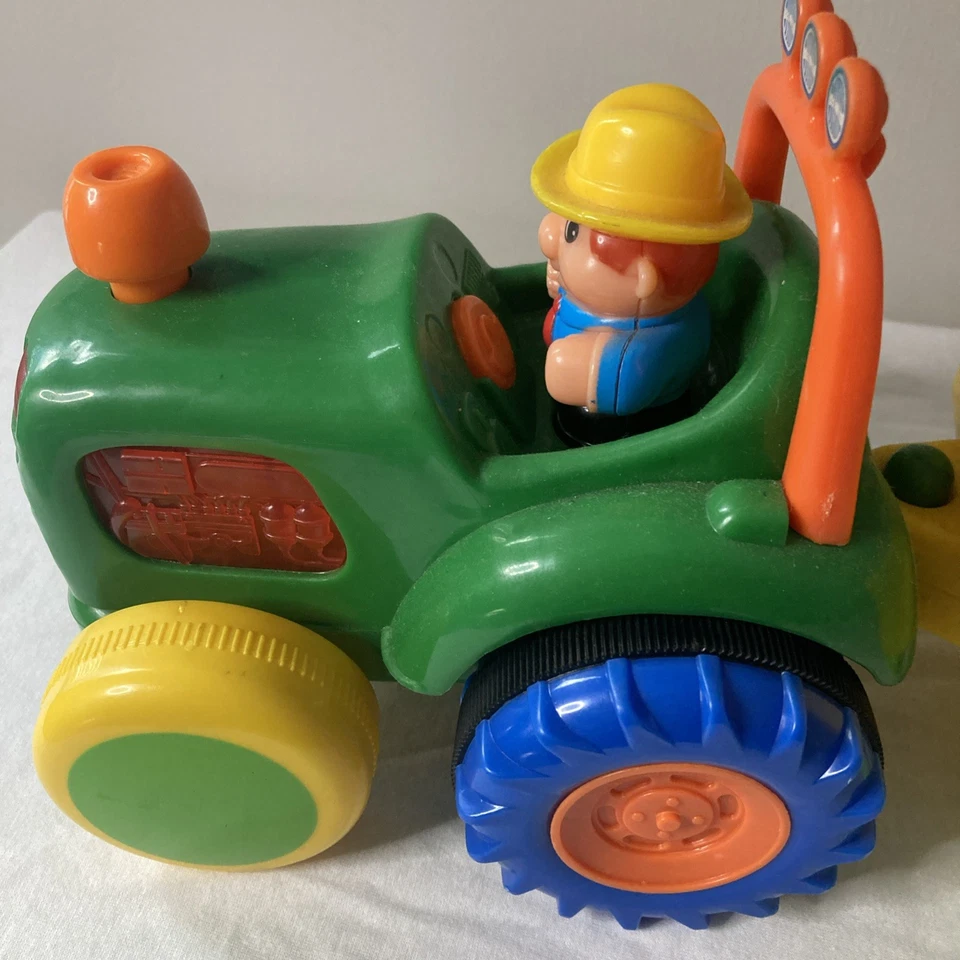 Kiddieland Farm Tractor and Trailer with Animals Light & Sounds Old McDonald HTF - Image 4 of 4