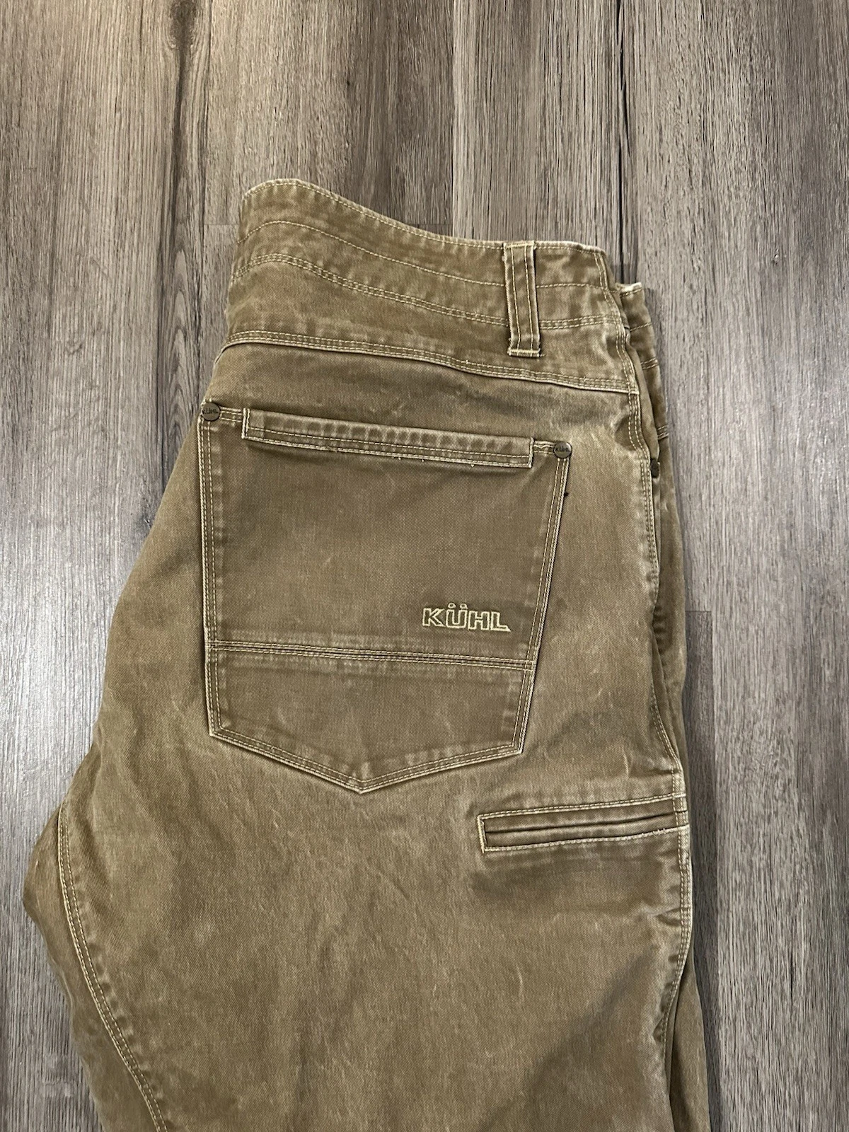 Vintage Kuhl outdoors hiking canvas style pants Men’s Size 36/32
Opens in a new window or tab