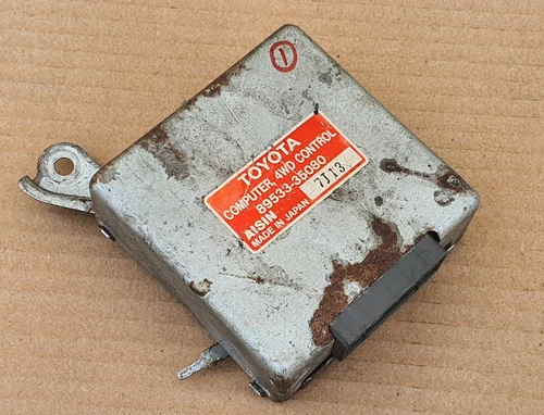 Toyota Hilux 4 Wheel Drive Control Module Unit 89533-35080 oem jdm used - Picture 3 of 7