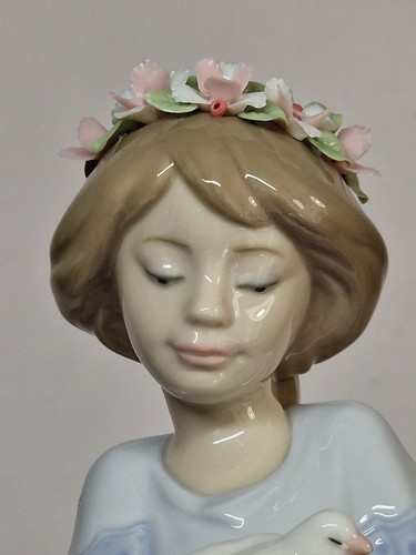 Vintage SpanIsh Porcelain Figurine, 'Peaceful', from Lladro #6807 - Picture 20 of 24