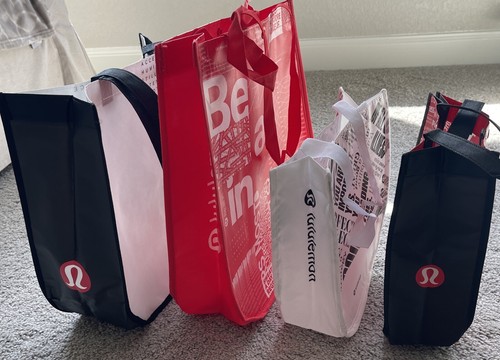 Lululemon Reusable Shopping Tote Bags 2 Big 2 Small excellent Conditions Words - Picture 6 of 6