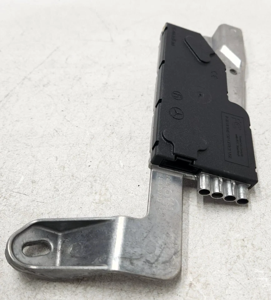 07-09 Amplificador Antena Radio Trasera Derecha Mercedes Benz E350 Sedán OEM Foto 3 de 4