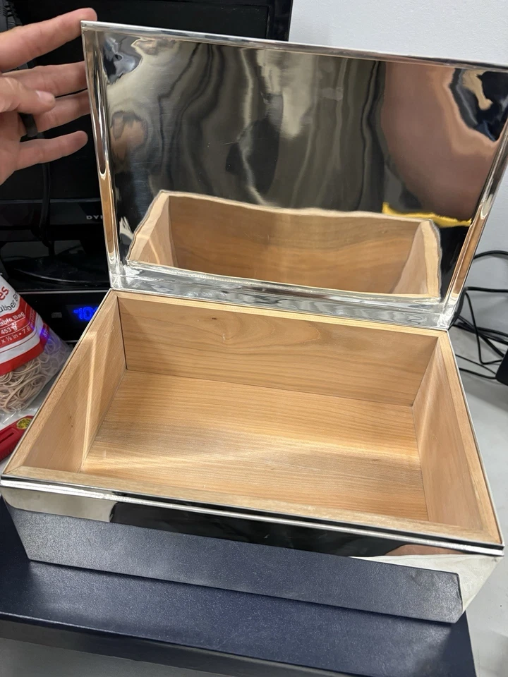 Polo Ralph Lauren Beckbury Caja Plateada Interior Teca Precio de venta sugerido por el fabricante 600 USD Foto 4 de 4