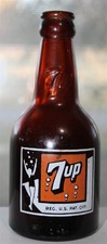 Houston Texas amber 7 up ACL painted soda bottle w 8 bubbles & picture 1941 chip
