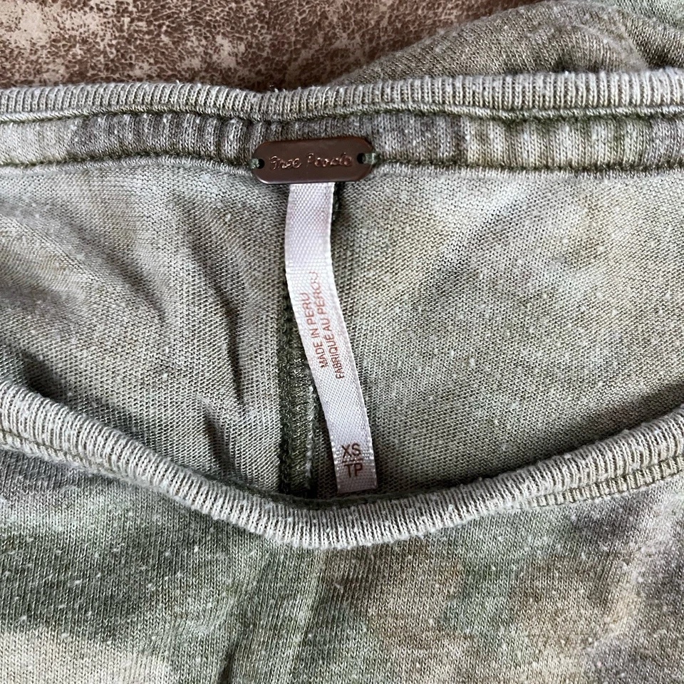 Женский камуфляжный топ Free People расслабленная армейская футболка блузка с коротким рукавом размер XS/TP - Изображение 4 из 4