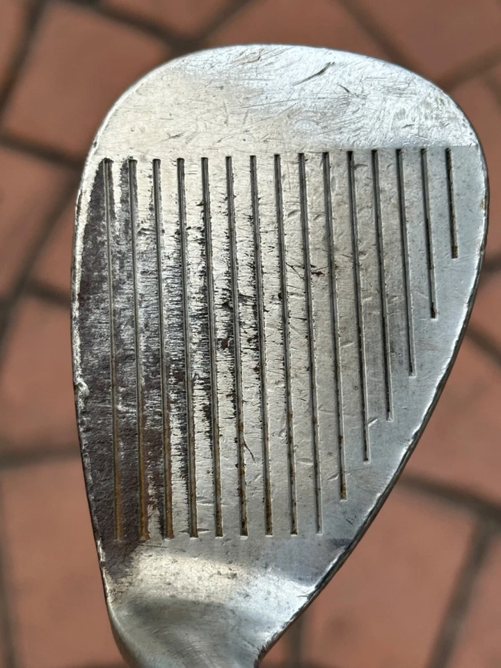 Spalding Dynamiter Wedge 56° True Temper Dynamic Gold Steel 35.5” Right Hand - Image 2 of 4