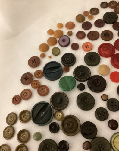 Collectors Lot Vintage Buttons Bakelite Celluloid Old Plastic Various Colors - Picture 8 of 10