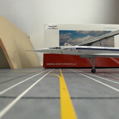 Herpa Wings 1/200 TU-144 Alloy Aircraft Model CCCP 77112 Russian
