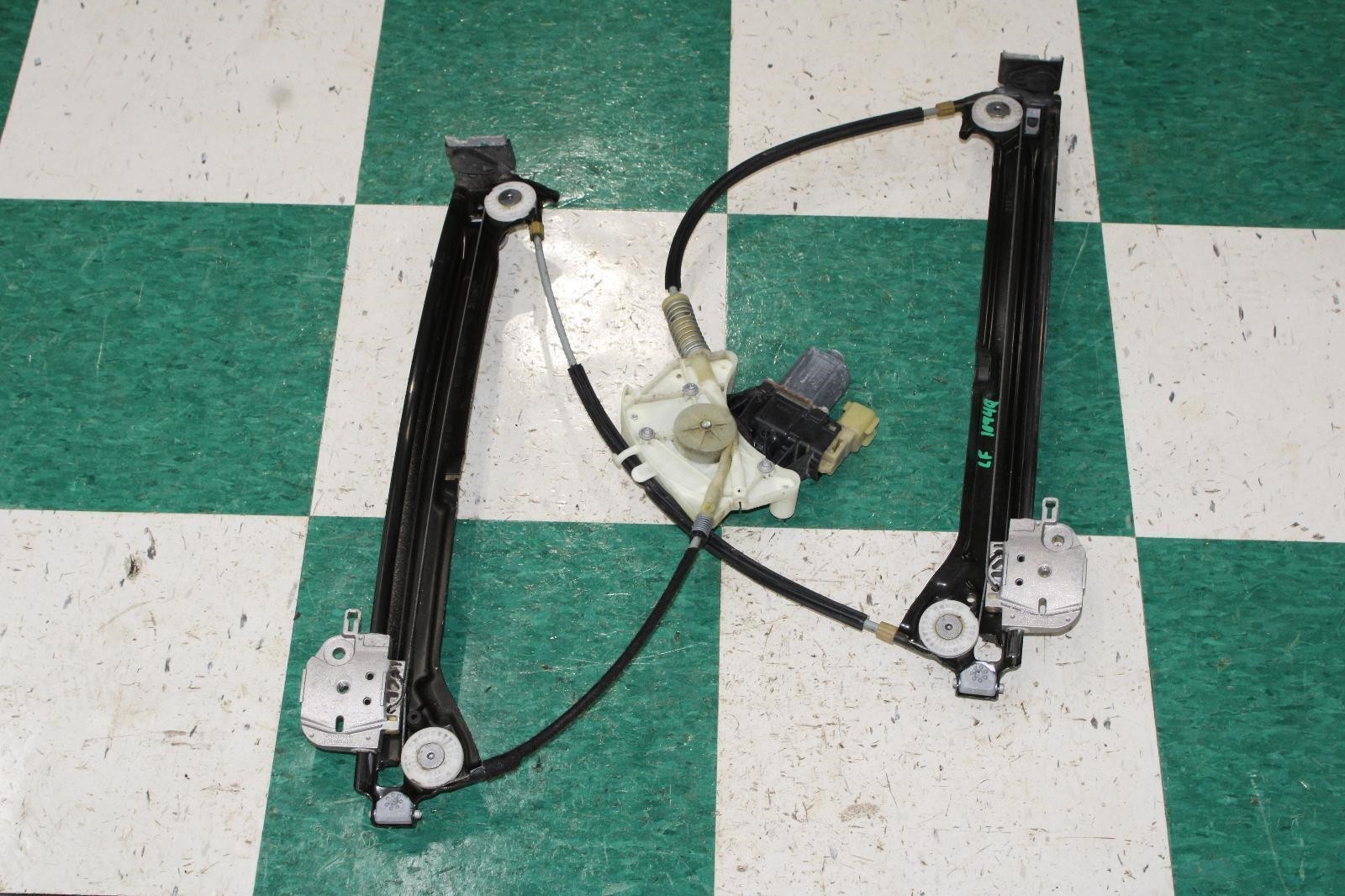Maserati Ghibli 2014-2017 Front Left Window regulator
