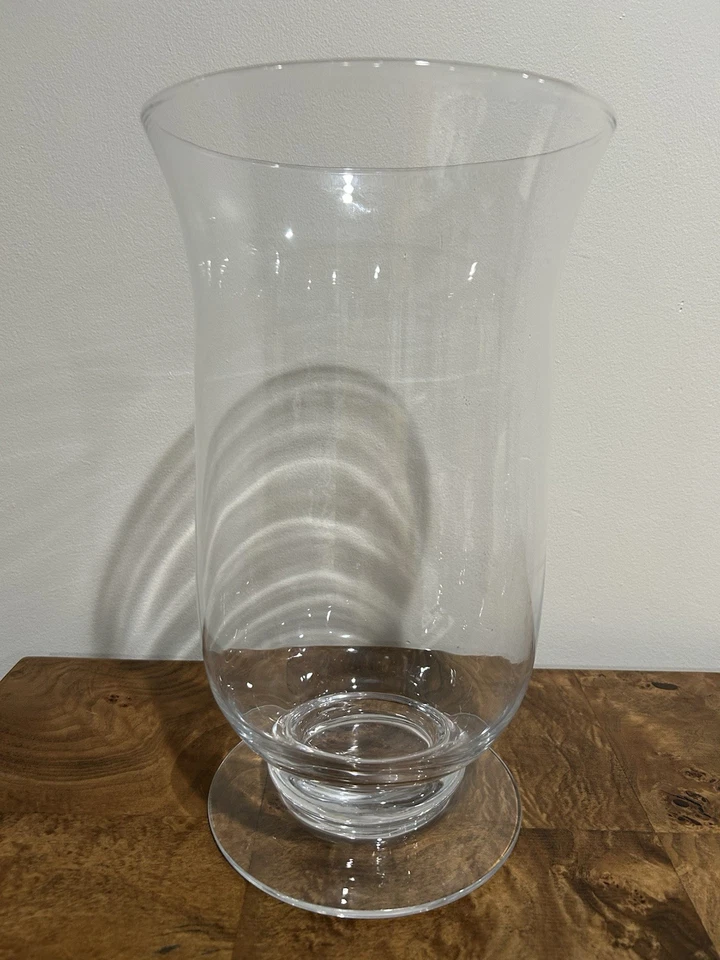 "Candelabro pilar con patas de vidrio transparente Pottery Barn 14"" H" Foto 4 de 4