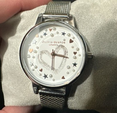 Neu Olivia Burton Love Herz Uhr 30mm funkelndes Perlen Zifferblatt Silber Armband Boxed
