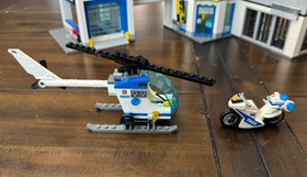 Lego 60141 City Police Station - Complete with minifigs & Instructions