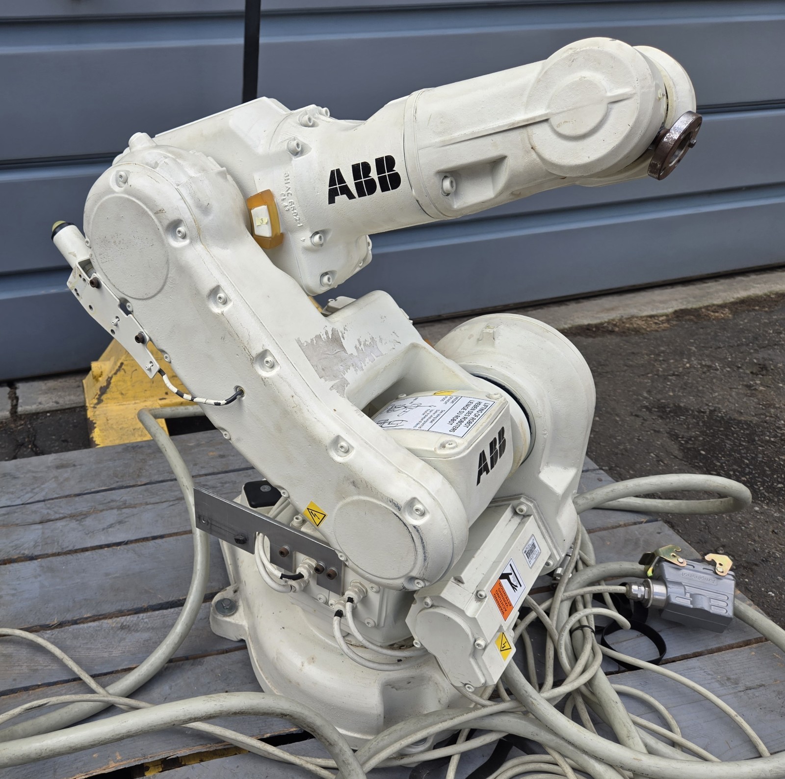 ABB IRB 140 M2000 Compact Industrial Robot Arm, 6-Axis | eBay