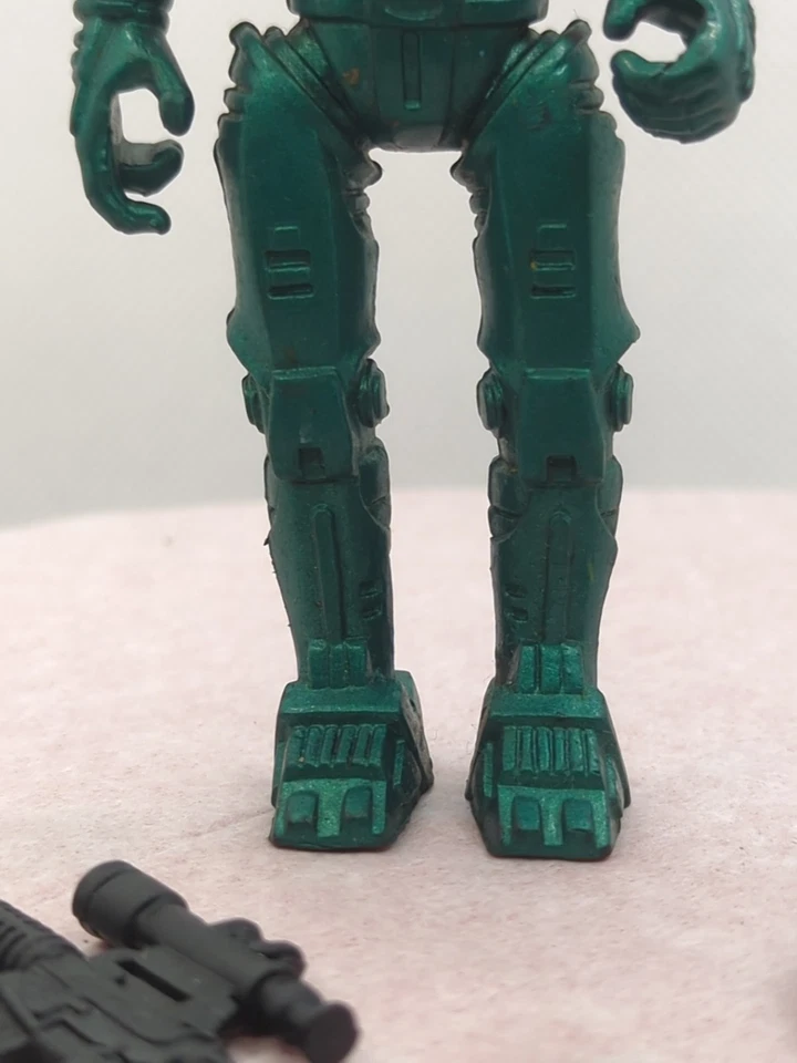 Figura de acción Kenner Ultra Police 1989 variante oro verde Robocop RARA  Foto 3 de 4