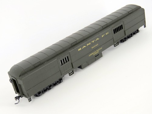 HO Athearn SANTA FE 72' Heavyweight Baggage ATSF Passenger Car KD5