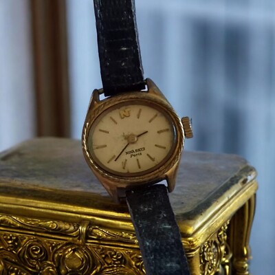 Montres Nina Ricci | À l'Ombre des Marques