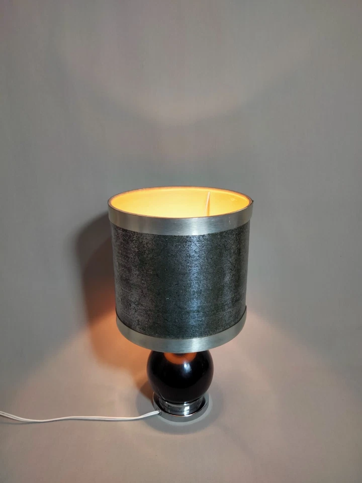 Lampe de chevet vintage 1960 chrome & céramique boule noire, abat jour argenté - Photo 1/4