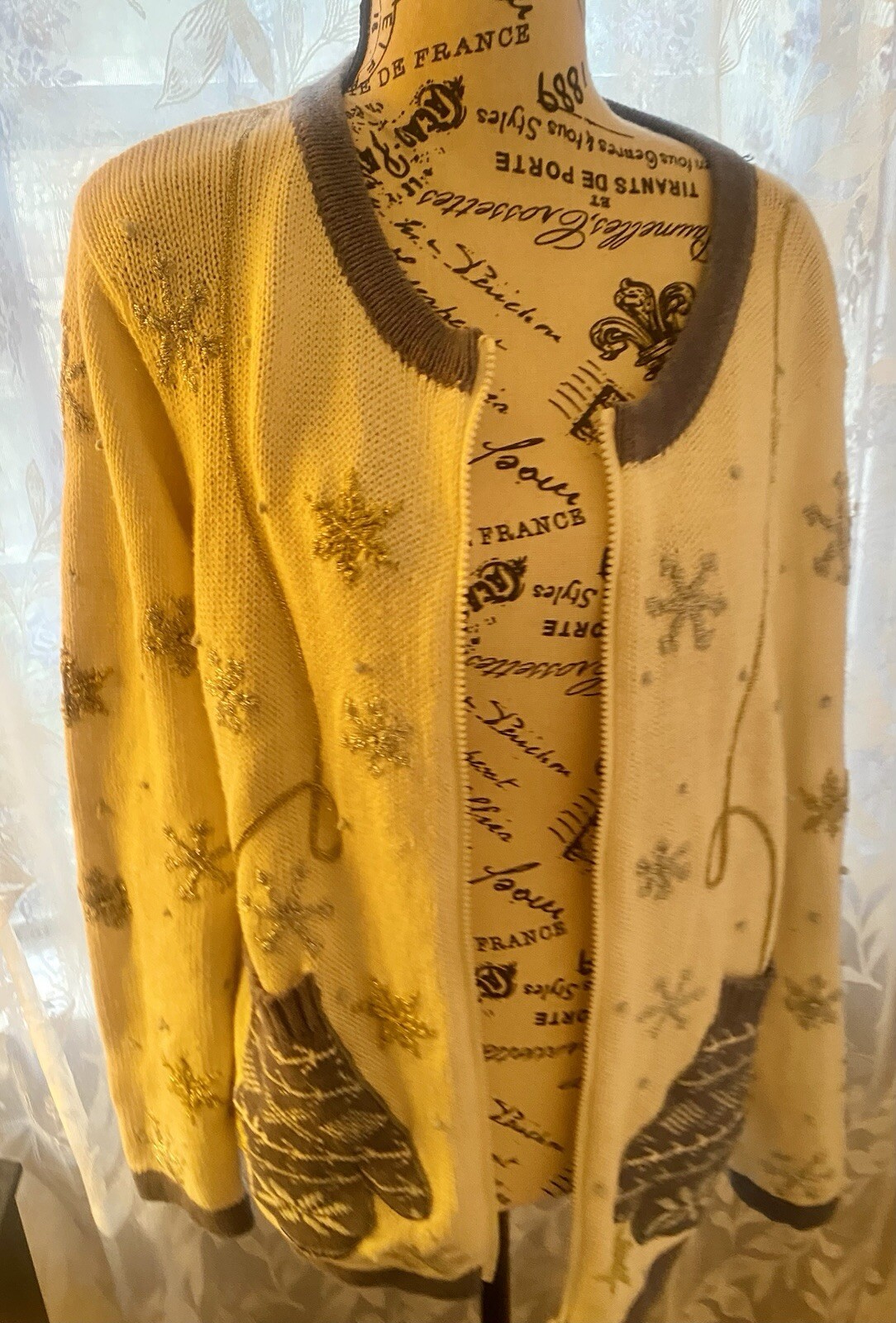 Winter Theme Sweater Small Full Zip Basic Edition… - image 9