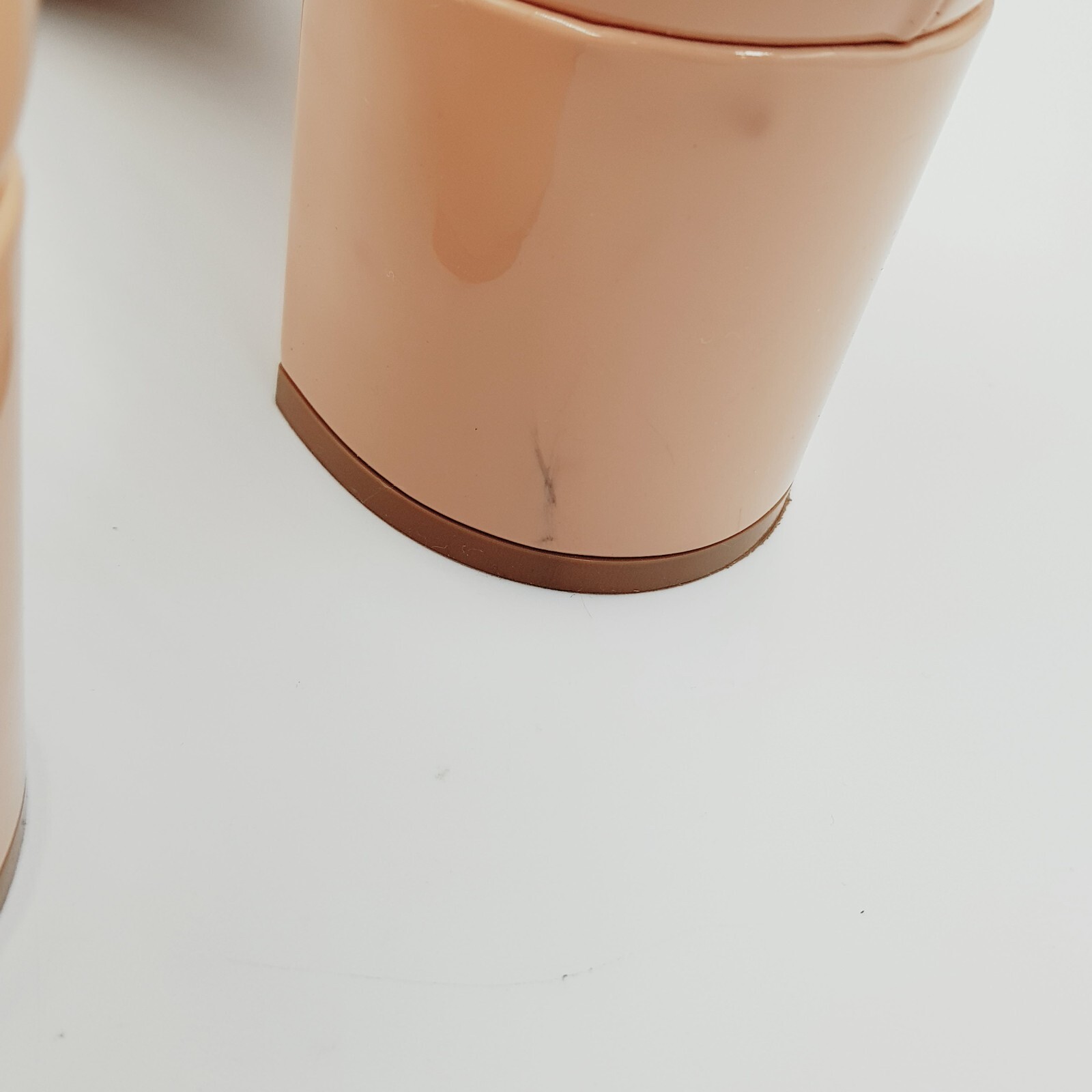 SALVATORE FERRAGAMO Womens US 10 Patent Leather Gavina City Sandals Heels Shoes