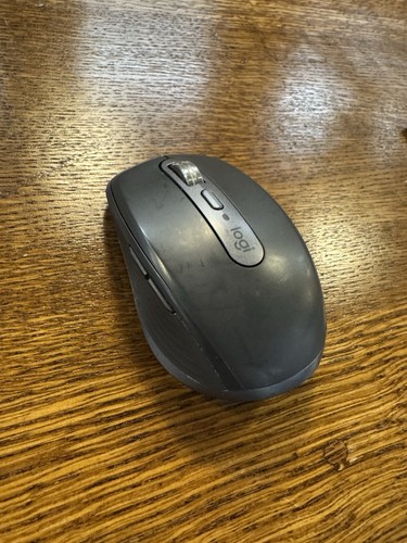 Logitech MX Anywhere 3S Kompaktowa mysz bezprzewodowa Bluetooth - Zdjęcie 2 z 3