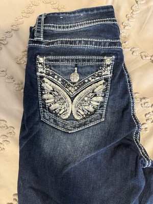Miss Me Curvy Crop Embroidered Rhinestone Denim Blue Jeans Women's Medium Wash