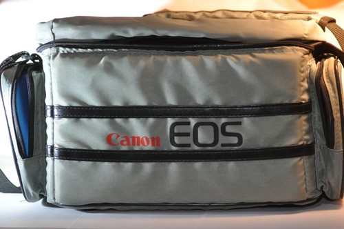 Canon EOS grey padded camera bag for 35mm SLR DSLR mirrorless camera from 1990's