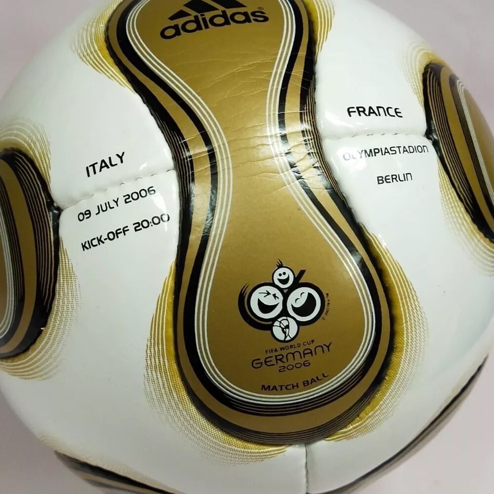 NEW ADIDAS TEAMGEIST FIFA WORLD CUP 2006 GERMANY FINAL SOCCER