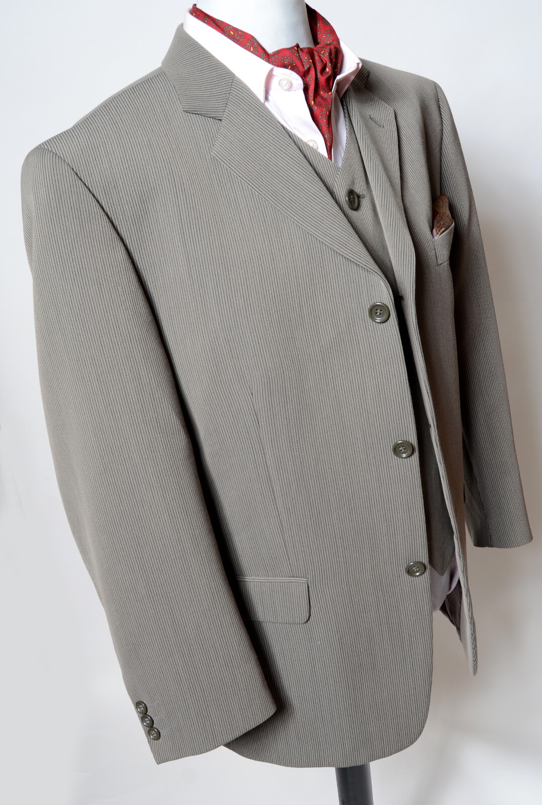 Kartel Corduroy 3 Piece Suit Mens Size UK 42S Pleated Front Trousers