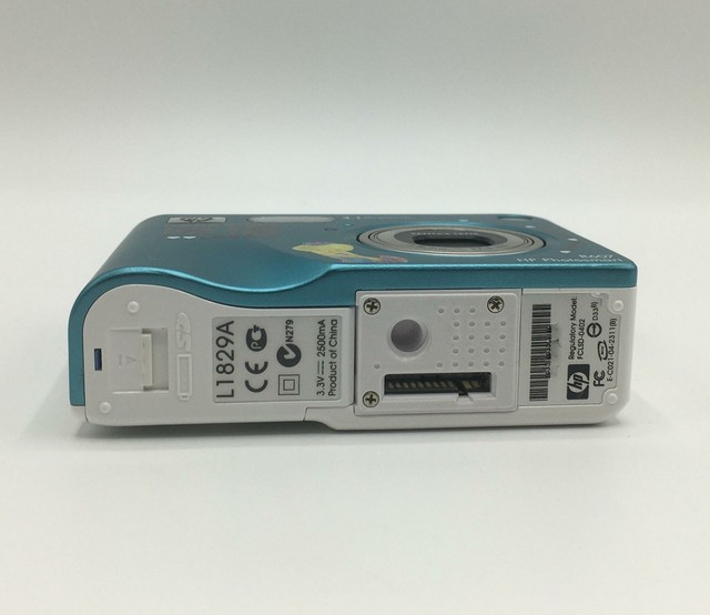 HP PhotoSmart R607 Harajuku Lovers Digital Camera by Gwen Stefani 4.1MP ...