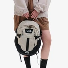 THE NORTH FACE MINI SHOT BACKPACK NM2DR03C White_Sand UNISEX NM2DR03 534g
