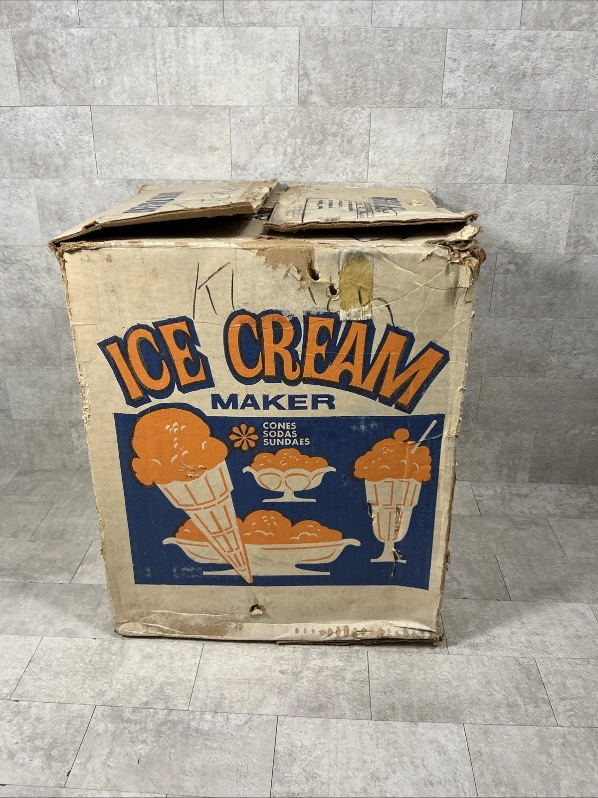 Vtg DOLLY MADISON Pacer 4 Quart Ice Cream Freezer JE Porter Ottawa Illinois Box